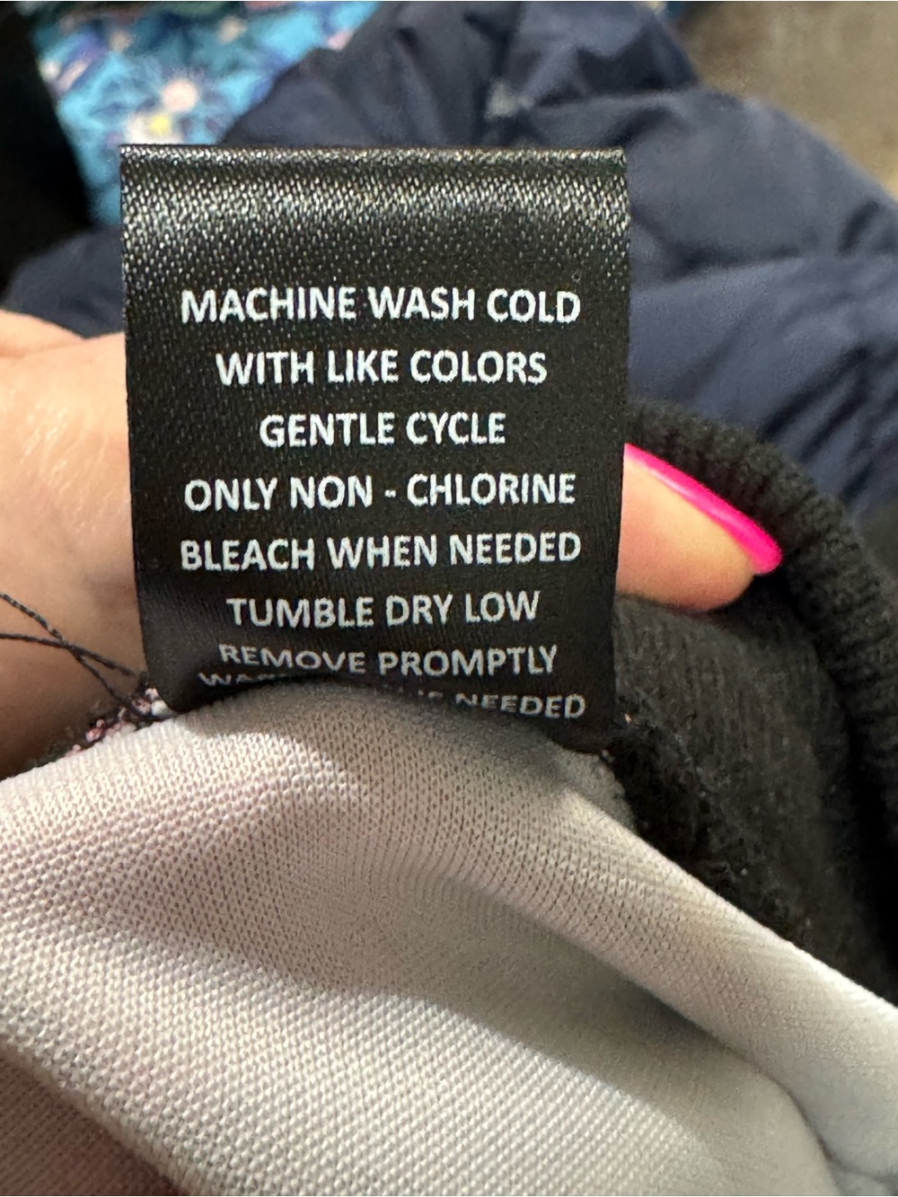 Screenshot Black Apparel with Orange Size XL) track pants - Picture 10 of 10